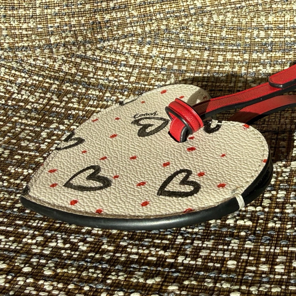 Coach Heart Luggage Tag with Crayon Heart Print A2081-2808G Limited Edition - Picture 6 of 8
